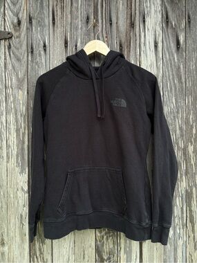 The North Face Black Pullover Hoodie with Logo women’s small